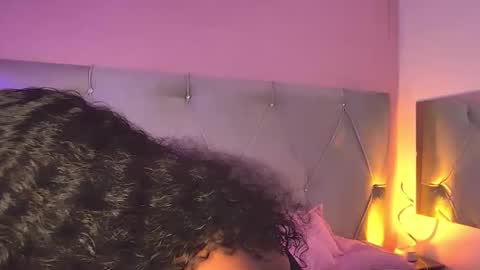 Fiorela Lenin  online show from February 9, 7:05 pm