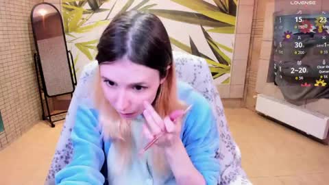 FlexiMona online show from April 12, 9:56 am