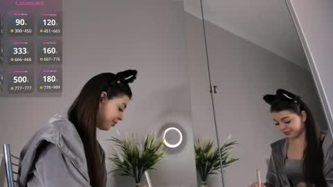 Doloras online show from November 24, 6:26 am