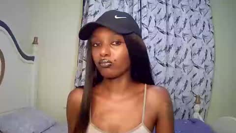 Snapshot of flirtyy_sheery chatting on March 11, 12:00 am sheery online show from March 11, 12:00 am