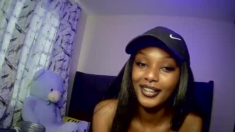 Snapshot of flirtyy_sheery chatting on February 14, 6:12 am sheery online show from February 14, 6:12 am