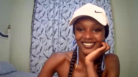 Snapshot of flirtyy_sheery chatting on March 7, 2:23 pm sheery online show from March 7, 2:23 pm