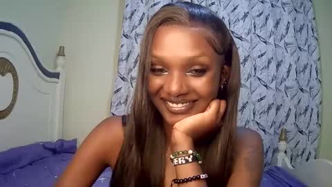 Snapshot of flirtyy_sheery chatting on February 22, 5:44 am sheery online show from February 22, 5:44 am