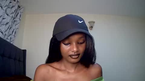 Snapshot of flirtyy_sheery chatting on January 25, 4:13 am sheery online show from January 25, 4:13 am