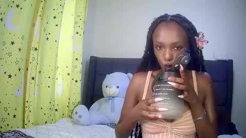 Snapshot of flirtyy_sheery chatting on October 12, 12:29 pm sheery online show from October 12, 12:29 pm