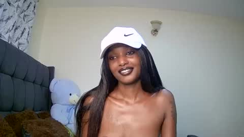 Snapshot of flirtyy_sheery chatting on December 22, 12:49 pm sheery online show from December 22, 12:49 pm