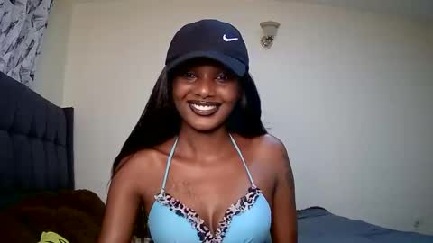 Snapshot of flirtyy_sheery chatting on January 19, 12:50 pm sheery online show from January 19, 12:50 pm