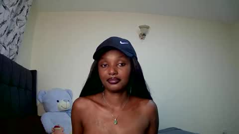 Snapshot of flirtyy_sheery chatting on January 17, 1:13 pm sheery online show from January 17, 1:13 pm