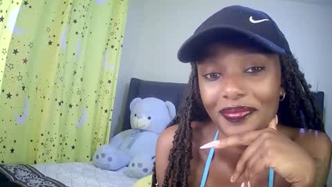 Snapshot of flirtyy_sheery chatting on October 16, 5:32 am sheery online show from October 16, 5:32 am