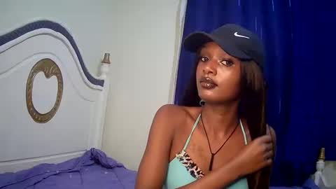 Snapshot of flirtyy_sheery chatting on February 17, 4:09 am sheery online show from February 17, 4:09 am