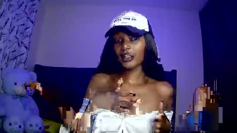 Snapshot of flirtyy_sheery chatting on February 9, 1:03 pm sheery online show from February 9, 1:03 pm