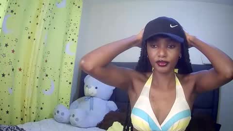 Snapshot of flirtyy_sheery chatting on October 20, 7:33 am sheery online show from October 20, 7:33 am