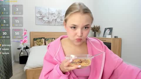 Mona online show from September 27, 2:08 am