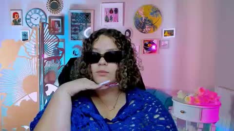 Snapshot of florenceanderson_ chatting on September 29, 9:14 am florenceanderson_ online show from September 29, 9:14 am