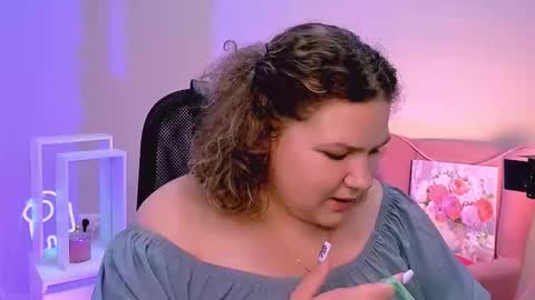 Snapshot of florenceanderson_ chatting on September 11, 9:20 am florenceanderson_ online show from September 11, 9:20 am