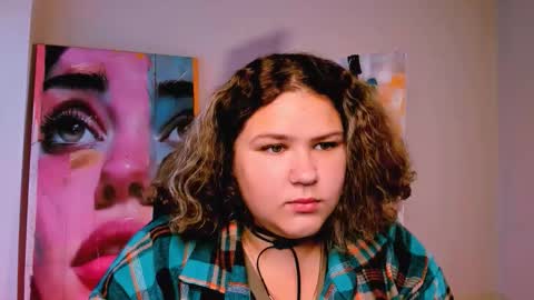Snapshot of florenceanderson_ chatting on September 15, 9:17 am florenceanderson_ online show from September 15, 9:17 am