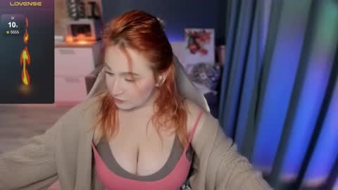 Snapshot of flower_camellia chatting on December 9, 8:54 pm Camelia online show from December 9, 8:54 pm