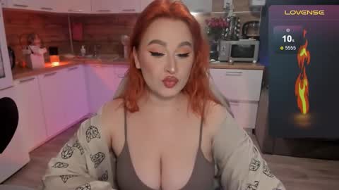 Snapshot of flower_camellia chatting on December 16, 9:20 pm Camelia online show from December 16, 9:20 pm