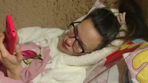 Snapshot of flowercandydoll chatting on January 26, 2:03 am say meow and send tip  online show from January 26, 2:03 am