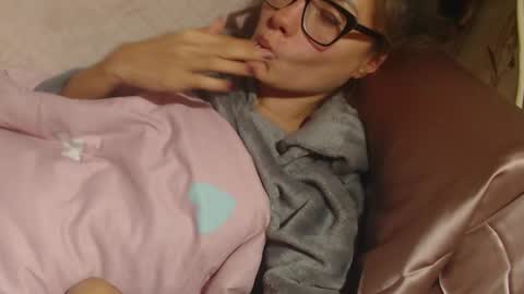 Snapshot of flowercandydoll chatting on September 27, 7:10 pm say meow and send tip  online show from September 27, 7:10 pm