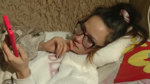 Snapshot of flowercandydoll chatting on January 16, 6:27 pm say meow and send tip  online show from January 16, 6:27 pm