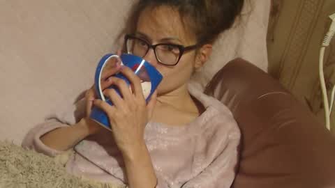 Snapshot of flowercandydoll chatting on October 21, 3:49 pm say meow and send tip  online show from October 21, 3:49 pm