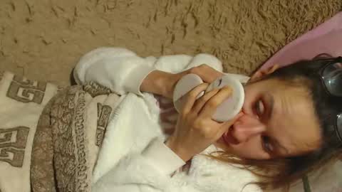 Snapshot of flowercandydoll chatting on December 21, 6:11 pm say meow and send tip  online show from December 21, 6:11 pm