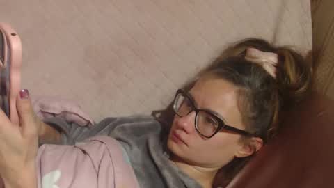 say meow and send tip  online show from November 23, 2:36 am