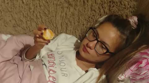 say meow and send tip  online show from September 14, 6:50 pm