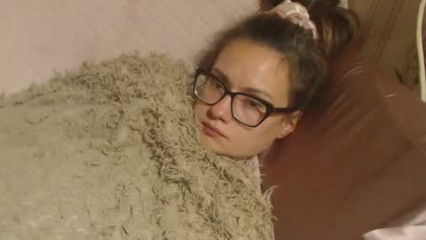 say meow and send tip  online show from October 20, 11:52 pm