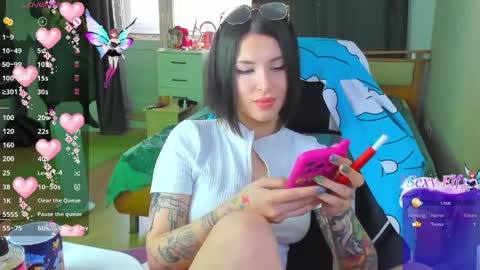 folinskaayaa online show from April 1, 4:13 am