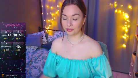 Julia online show from December 3, 1:06 am