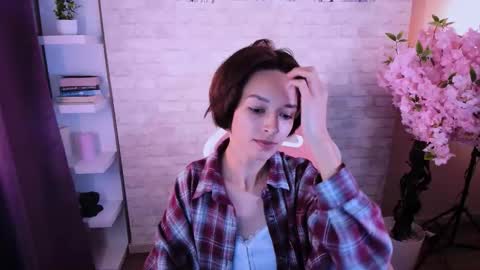 Vivian online show from September 23, 10:57 am