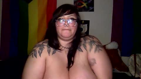 foxdarling96 online show from November 8, 4:17 am