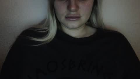 i am your baby Alien  online show from January 8, 5:05 pm