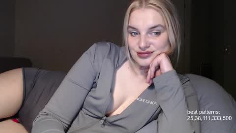 i am your baby Alien  online show from September 21, 8:07 pm