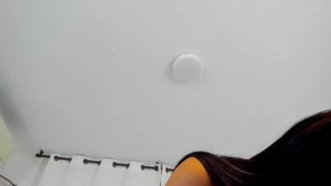 foxyhillx online show from November 18, 6:31 pm