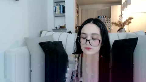 Snapshot of fragilemasochist chatting on December 28, 5:03 pm Angel online show from December 28, 5:03 pm