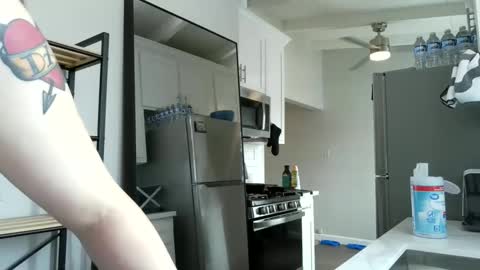 Snapshot of fragilemasochist chatting on September 25, 6:06 pm Angel online show from September 25, 6:06 pm