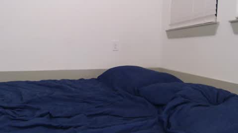 Snapshot of fragilemasochist chatting on January 29, 4:26 am Angel online show from January 29, 4:26 am