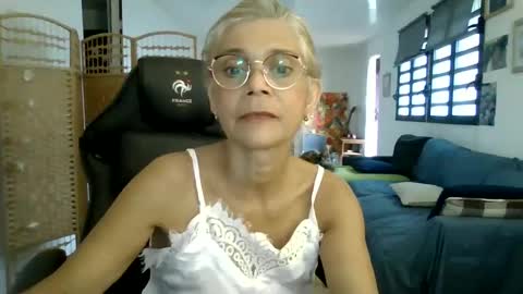 francelune online show from January 28, 1:49 pm