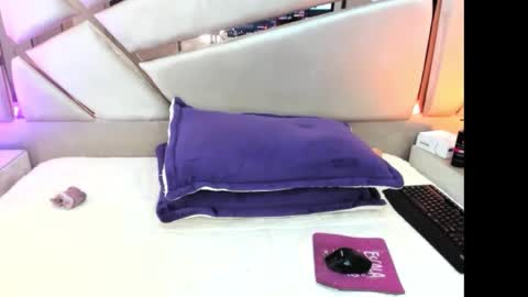 francis_20 online show from February 22, 3:02 pm