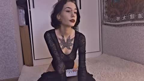 Snapshot of frau_basted chatting on October 27, 3:13 am mistress Bastet and  mintcola online show from October 27, 3:13 am