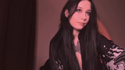 Snapshot of frau_basted chatting on December 23, 3:44 pm mistress Bastet and  mintcola online show from December 23, 3:44 pm