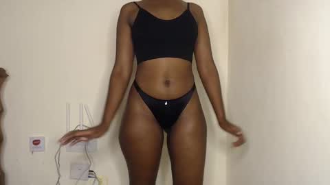 Snapshot of freaky_ass chatting on December 5, 1:49 pm Berry online show from December 5, 1:49 pm