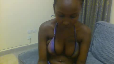 freaky_shade online show from February 19, 9:09 am