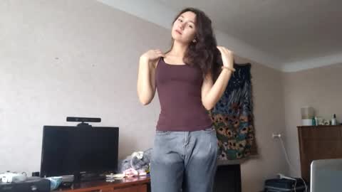 Mia online show from November 1, 9:24 am