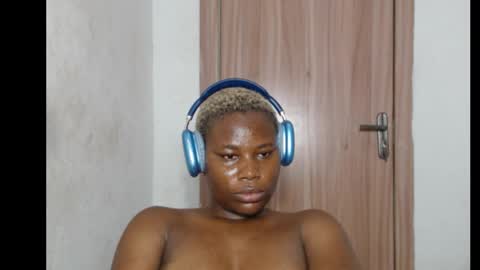 frekkymorelle online show from October 4, 6:52 am