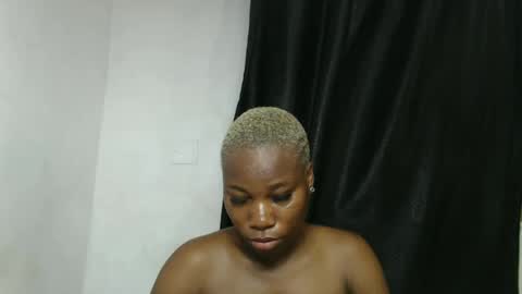 frekkymorelle online show from March 2, 4:39 am