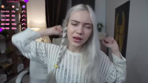 Freya online show from March 11, 7:16 pm